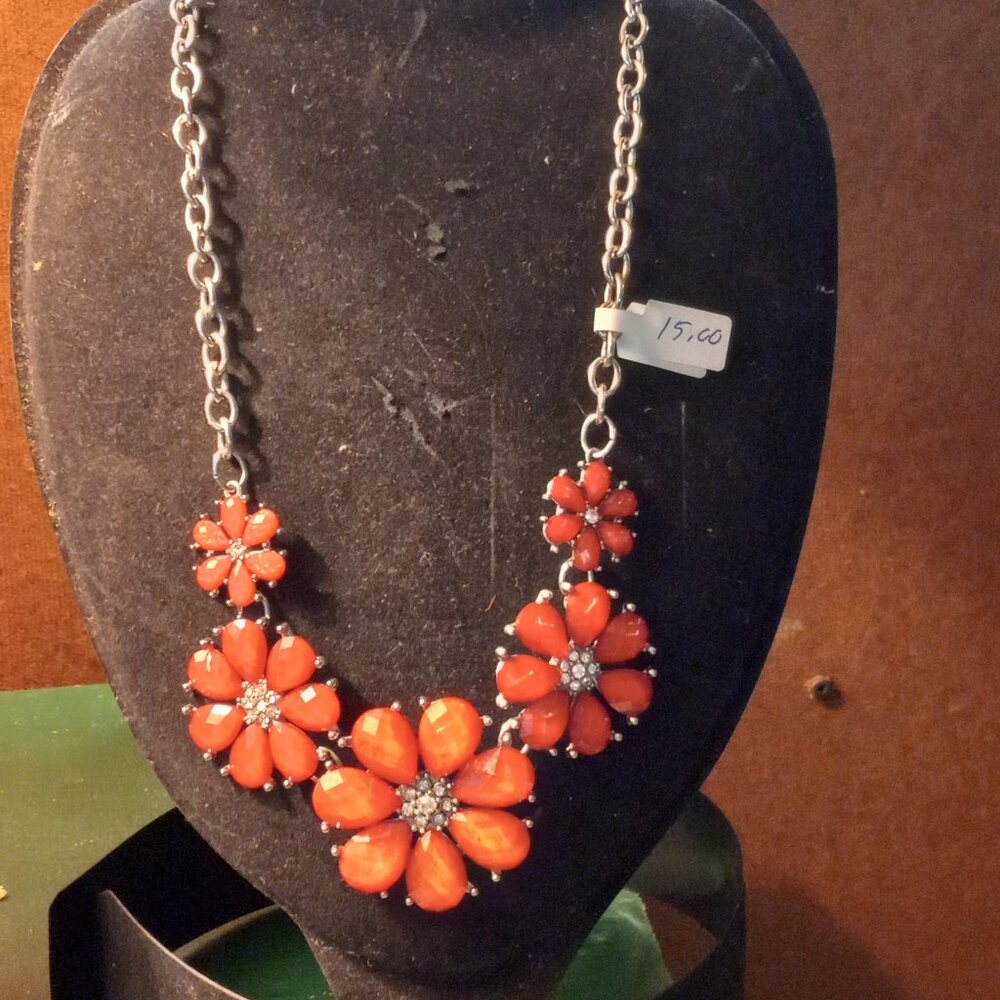 Vintage Costume Necklace, Flower Design , 21"